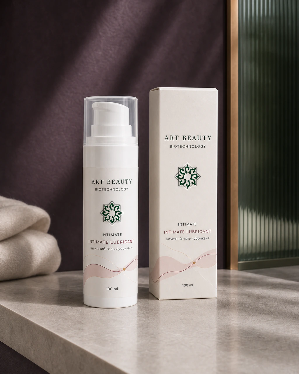 INTIMATE LUBRICANT 100 ml у білому PP airless-флаконі Big з інтегрованою білою помпою, прозорим ковпачком і картонною коробкою.